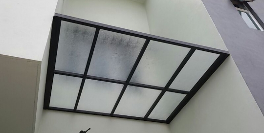 5mm polycarbonate solid panel skylight with one and a half inches hollow mild steel frames